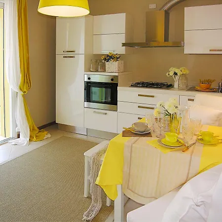 Bosco Dell'impero Nettuno Apartment *