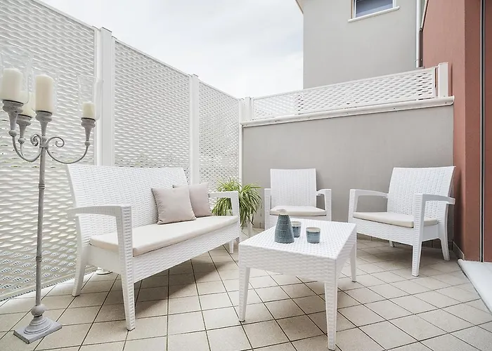 Bosco Dell'impero Nettuno Apartment